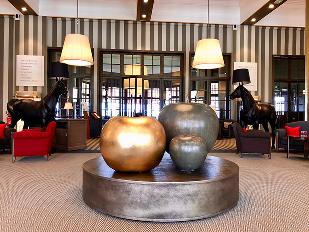 Lobby des Hôtel le Barrière. (Foto: Jürgen Linnenbürger)