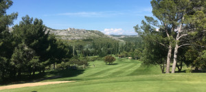 Ein wunderschöner Ausblick vom Grün des 17. Lochs des Golf de Servanes in der Provence. (Foto: Golf Post)