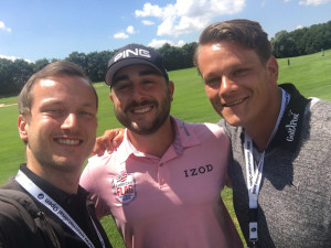 Stephan Jäger mit Tobias Hennig und Robin Bulitz von der Golf Post. (Foto: Golf Post)