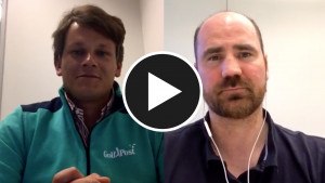 Golf Post Redakteur Robin Bulitz (li.) hat sich mit Sport- und Mentalcoach Stefan Kloppe (re.) über Golf und Handball unterhalten. (Foto: Golf Post)