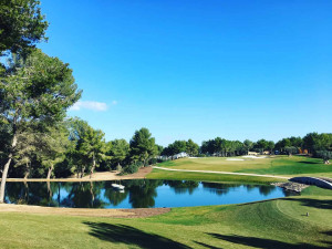 Im T-Golf& Country Club Poniente auf Mallorca geht's steil bergauf mit dem Platz. (Foto: Golf Post)