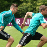 Thomas Müller und Niklas Süle vom FC Bayern München sind dicke Golf-Buddys. (Foto: Getty)