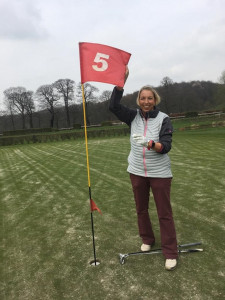 Hole-in-one an „der 5“ Claudia Staggemeier. (Bildquelle: GC Düsseldorf-Grafenberg)