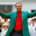 Tiger Woods feiert seinen Sieg (Foto: Getty)