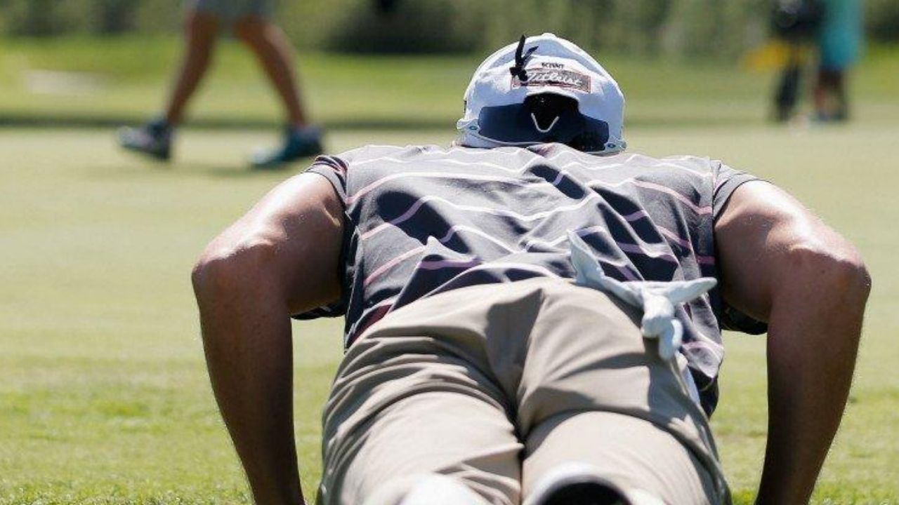 Putts richtig einschätzen: Blickroutine hilft beim Anvisieren