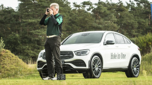 Bei der Hole-In-One Challenge steht dem glücklichen Gewinner ein schicker Mercedes zu. (Foto: Apollo 18)