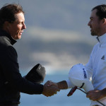 Phil Mickelson gratuliert dem siegreichen Nick Taylor zu seinem zweiten Titel auf der PGA Tour. (Foto: Getty)