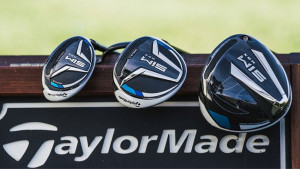 Das TaylorMade SIM Max Hybrid (links) komplettiert die SIM Familie. (Foto: TaylorMade)