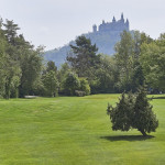 Blick auf die Burg Hohenzollern vom Golfclub Hechingen. (Foto: Golfclub Hechingen)