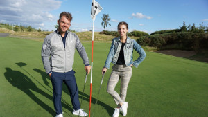 Benjamin Wuttke und die "Sportmacherin" Laura. (Foto: ZDF, Annalena Renneisen)