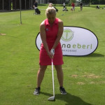 Golftraining mit Martina Eberl. (Screenshot: Youtube)