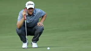 Bernd Wiesberger bereitet sich auf einen Putt beim US Masters 2020 vor (Foto: Getty)