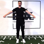 Simon Tholl, Sportwissenschaftler bei Daniel Philipp Personal Training, trainiert Deine Beweglichkeit im Lockdown. (Foto: Golf Post)