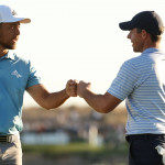 Rory McIlroy gratuliert Xander Schauffele zu einer starken zweiten Runde. (Foto: Getty)