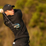 Rory McIlroy versenkt seinen Abschlag beim WGC - Dell Match Play im Pool. (Foto: Getty).