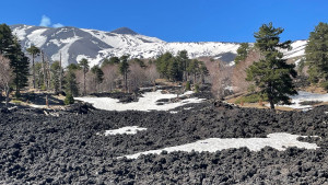 In einem Lavafeld am Ätna auf etwa 2.000m Höhe (Foto: Golf Post)