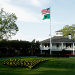 Das Clubhaus des Augusta National mit dem Birds Nest, in dem heute Amateure nächtigen können. (Foto: Getty)