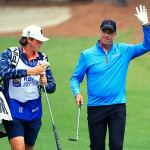 Stewart Cink mit seinem Sohn Reagan im Harbour Town Golf Links. (Foto: Getty)
