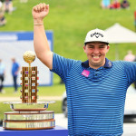 Überwältigt von seinen Gefühlen nimmt Marcus Armitage bei der Porsche European Open 2021 seine erste European-Tour-Trophäe entgegen. (Foto: Getty)