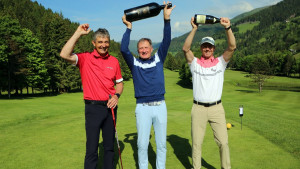 Franz Klammer beim Charity Wein & Golfturnier im Trattlerhof. (Foto: Egon Rutter)