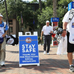 Ein Bild, dass uns nun schon eine lange Zeit begleitet. Für die Spieler auf der PGA Tour wurden die Bestimmungen nun etwas gelockert. (Foto: Getty)