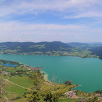 Ausblick von der Drachenwand auf Orte am Mondsees und den Golfclub Mondsee. (Foto: H. Raab)