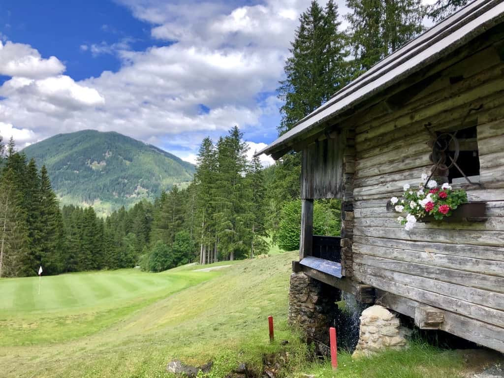 18. Grün vor plätschernder Wassermühle (Foto: Jürgen Linnenbürger)