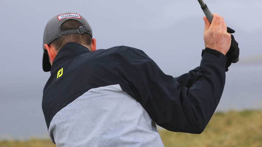 Die HydroLite Regenjacke glänzt besonders bei wärmeren Bedingungen. (Foto: FootJoy)