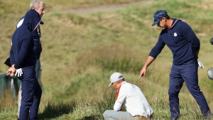 Brooks Koepka in Diskussionen beim Ryder Cup 2021. (Foto: Getty)