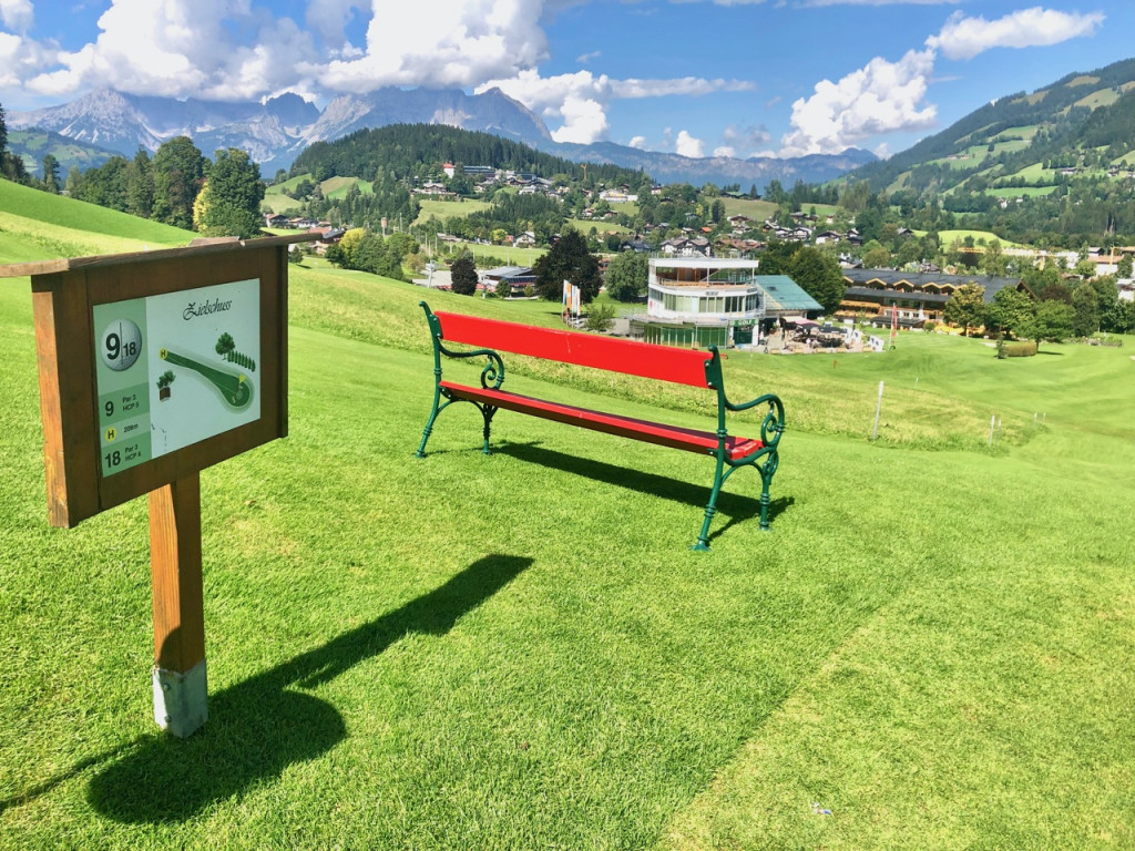 Loch Neun des Golf & Landclub Rasmushof im Zielhang der Streif. (Foto: Jürgen Linnenbürger)