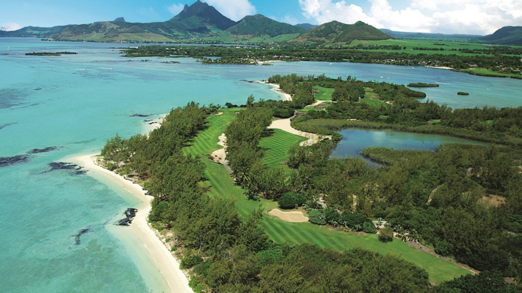 Golfurlaub auf Mauritius: Der Golfplatz Ille aux Cerfs wurde von Bernhard Langer entworfen. (Foto: GolfculTour/Ille aux Cerfs)