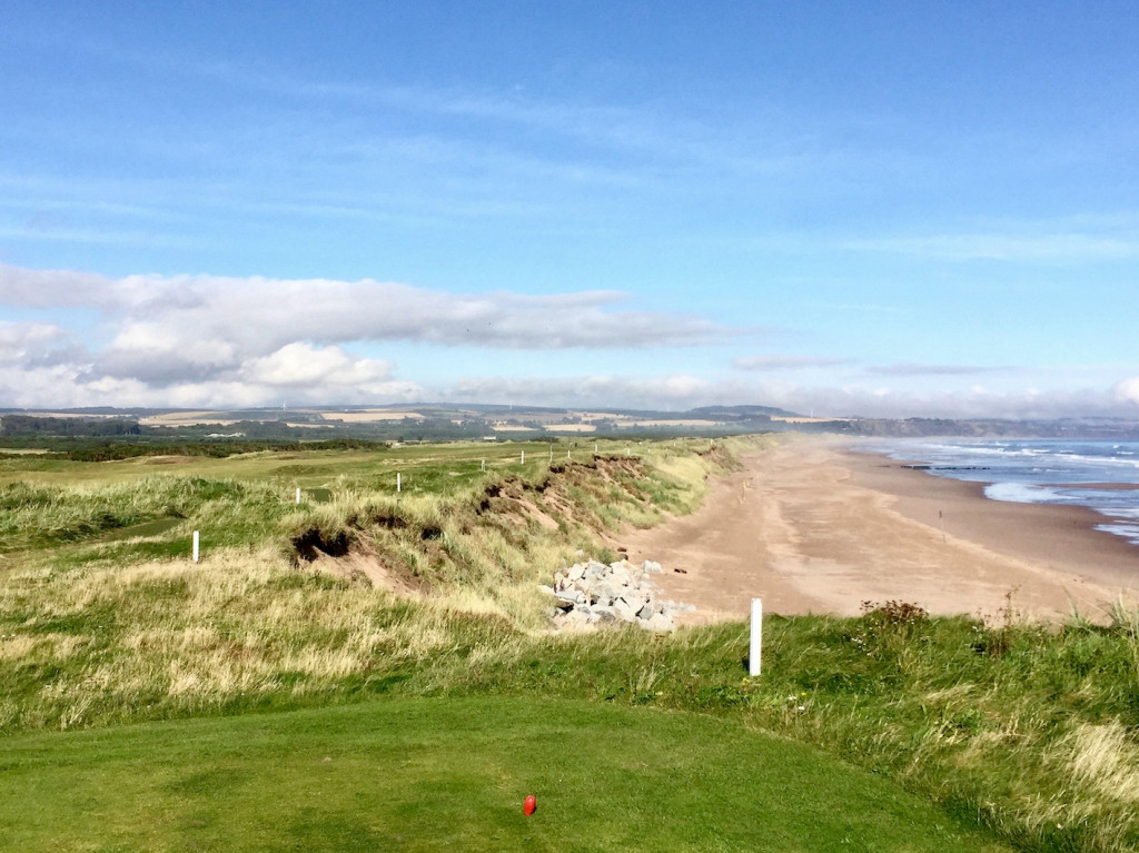 Küstenschutz zur Sicherung von Abschlägen und Fairways der Montrose Golf Links. (Foto: David Basche)