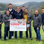 Die Tabler der beiden Tische mit ihren jeweiligen Tischpräsidenten bei der Checkübergabe (Foto: Round Table Daun)