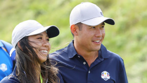 Collin Morikawa wird schon lange von seiner Kat begleitet, hier beim Ryder Cup 2021. (Foto: Getty)