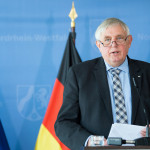 Karl-Josef Laumann bei einer Pressekonferenz zu dem Corona-Virus. (Quelle: Getty Images)