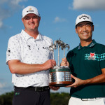 Das Sieger-Duo Jason Kokrak (l.) und Kevin Na mit der Trophäe des QBE Shootouts. (Quelle: Getty)