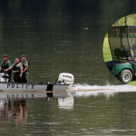 Der verunglückte Mann war mit einem solchen "Käfigwagen" auf dem Golfplatz unterwegs. (Foto: Getty/Twitter)