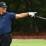 Tom Brady nach einem Hole Out vom Fairway bei "The Match". (Foto: Getty)