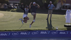 Der Sprung in Poppie`s Pond ist beim ersten Major des Jahres auf der LPGA Tour Tradition (Foto: Getty)