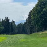 Golfclub Petersberg Bahn 15 mit Blick auf's Gebirge (Foto: Golf Post)