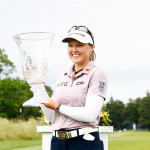 Brooke Henderson mit ihrer elften Trophäe der LPGA Tour. (Foto: Getty)