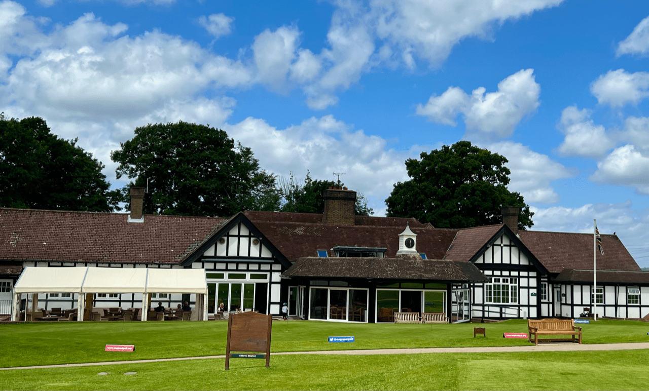 Clubhaus des Knole Park Golf Clubs (Foto: Jürgen Linnenbürger)