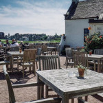 Der Biergarten des Jigger Inn - nur eine der zahlreichen Möglichkeiten, in St. Andrews einzukehren. (Foto: Instagram/@wheregolfbegan)