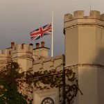 Die Flagge von Wentworth auf Halbmast: So reagiert die Golfwelt auf den Tod der Queen. (Foto: Getty)
