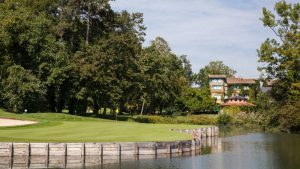 Das Golfresort Le Kempferhof nahe Straßburg bietet abenteuerlich schöne 18 Löcher. (Foto: Le Kempferhof)