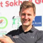 Christian Bräunig schnappt sich seine erste Trophäe auf der Pro Golf Tour. (Foto: Pro Golf Tour)