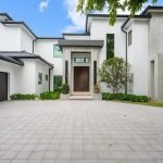 Das neue Luxusanwesen von Justin Thomas in Jupiter, Florida, kann sich sehen lassen (Quelle: Twitter.com/@JoePomplian)