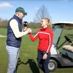TV-Total-Moderator Sebastian Pufpaff beim Golfen mit der ehemalige Deutschen Meisterin Verena Scholz (Foto: TV Total)