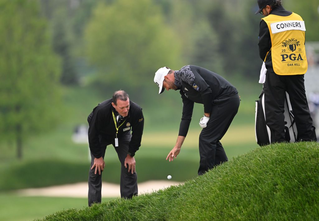 Corey Conners droppt im dichten Rough. (Foto: Getty)