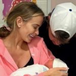 Brooks Kopeka und seine Ehefrau Jena Sims sind stolze Eltern eines kleinen Jungen. (Quelle: Twitter Brooks Koepka)